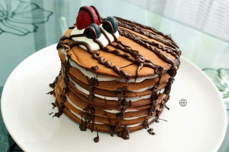 Tort din pancakes cu ciocolata