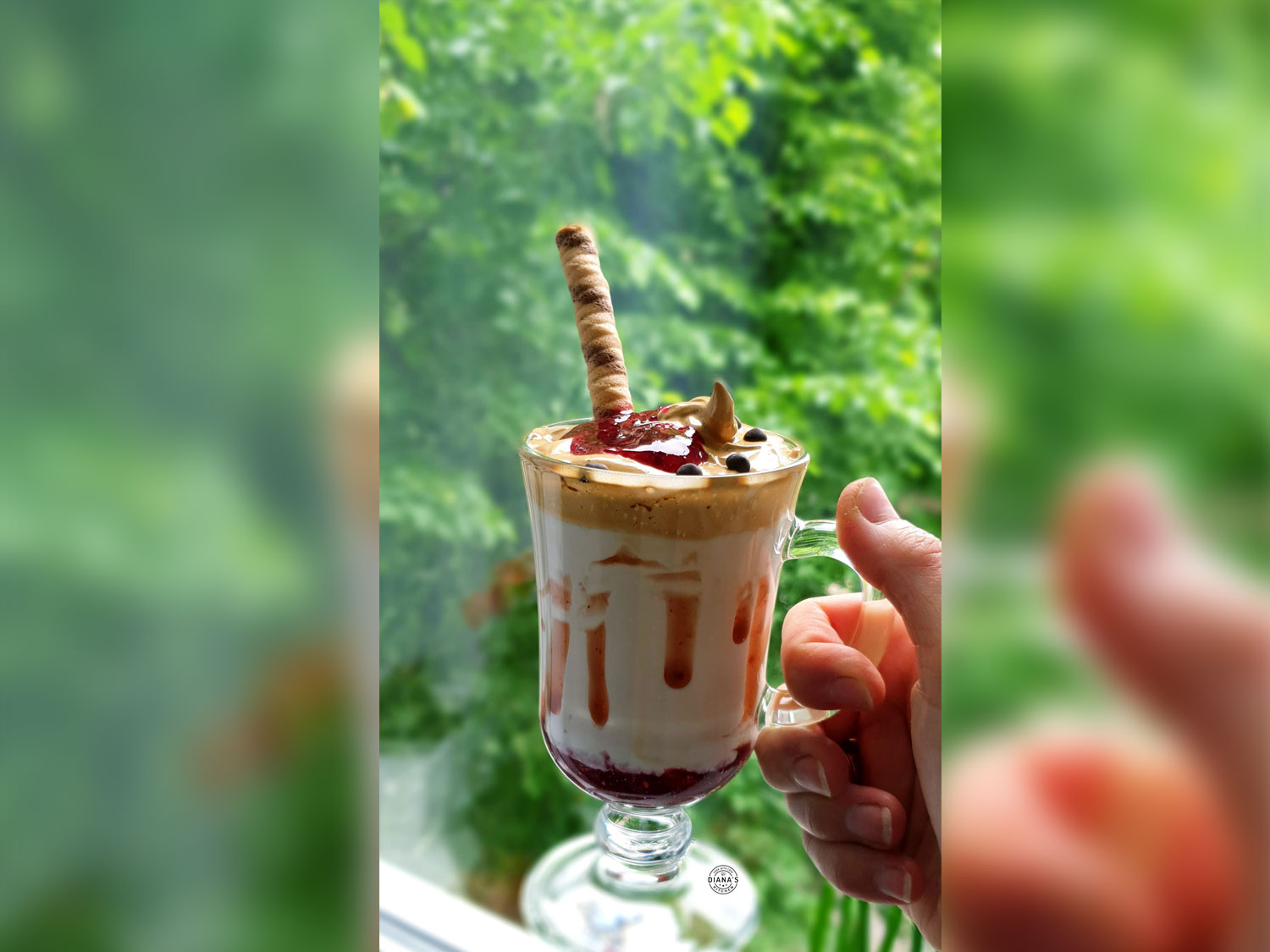 Strawberry Dalgona Coffe 3