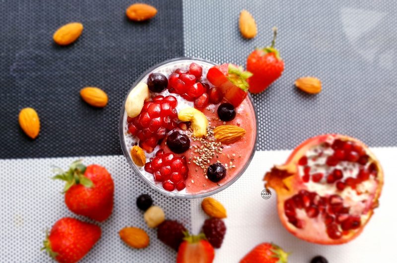 Budinca de chia cu fructe