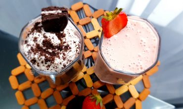 Oreo Milkshake si Strawberry Milkshake