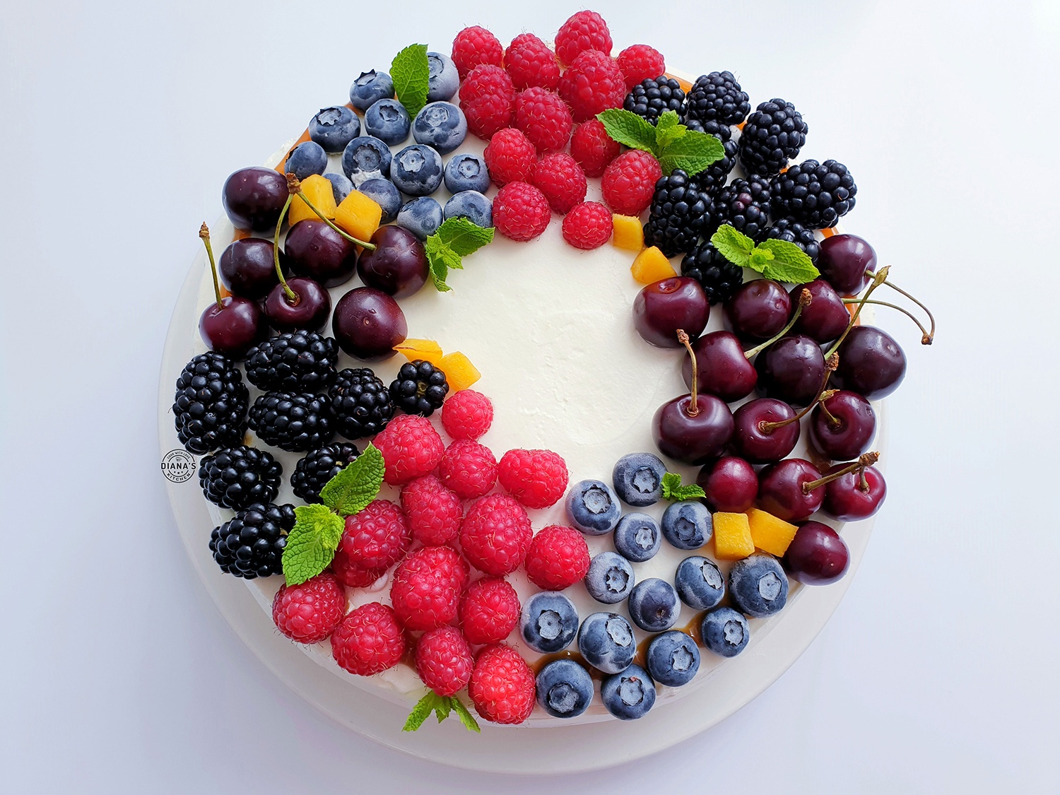 Tort din pandispan cu fructe 2