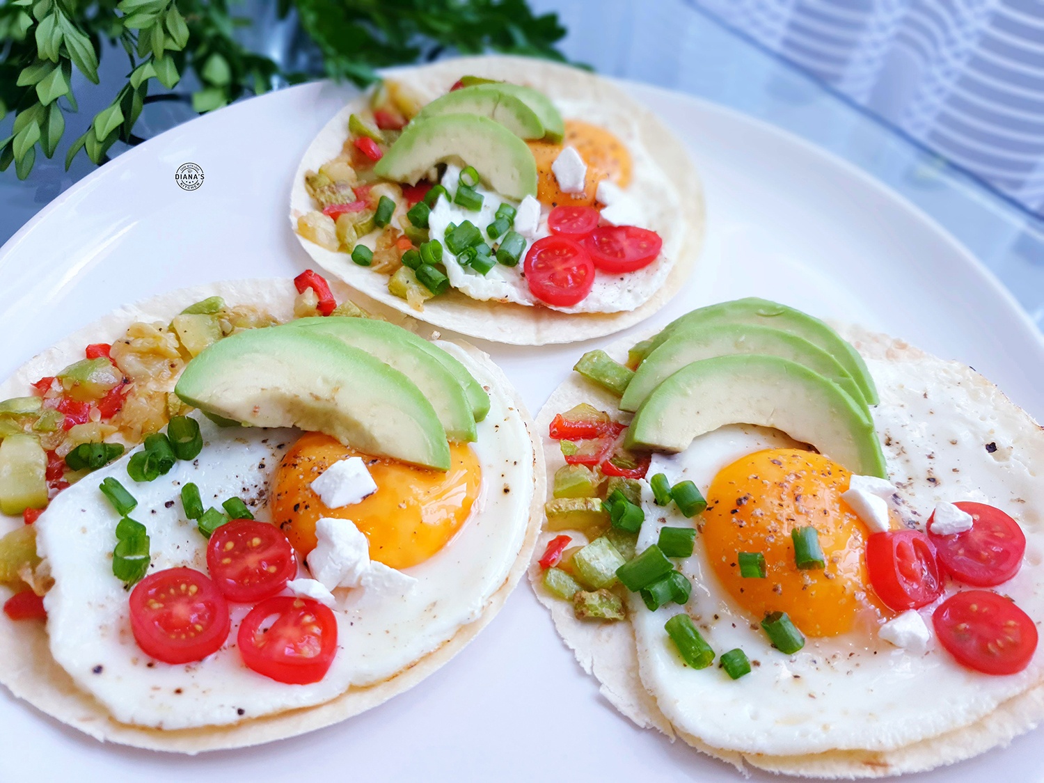 Tortilla cu oua si avocado Tortilla cu oua si avocado 2