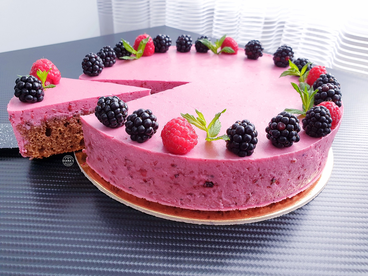 Tort fresh cu mousse de mure 3