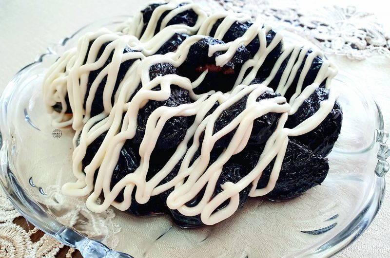 Prune umplute cu nuci