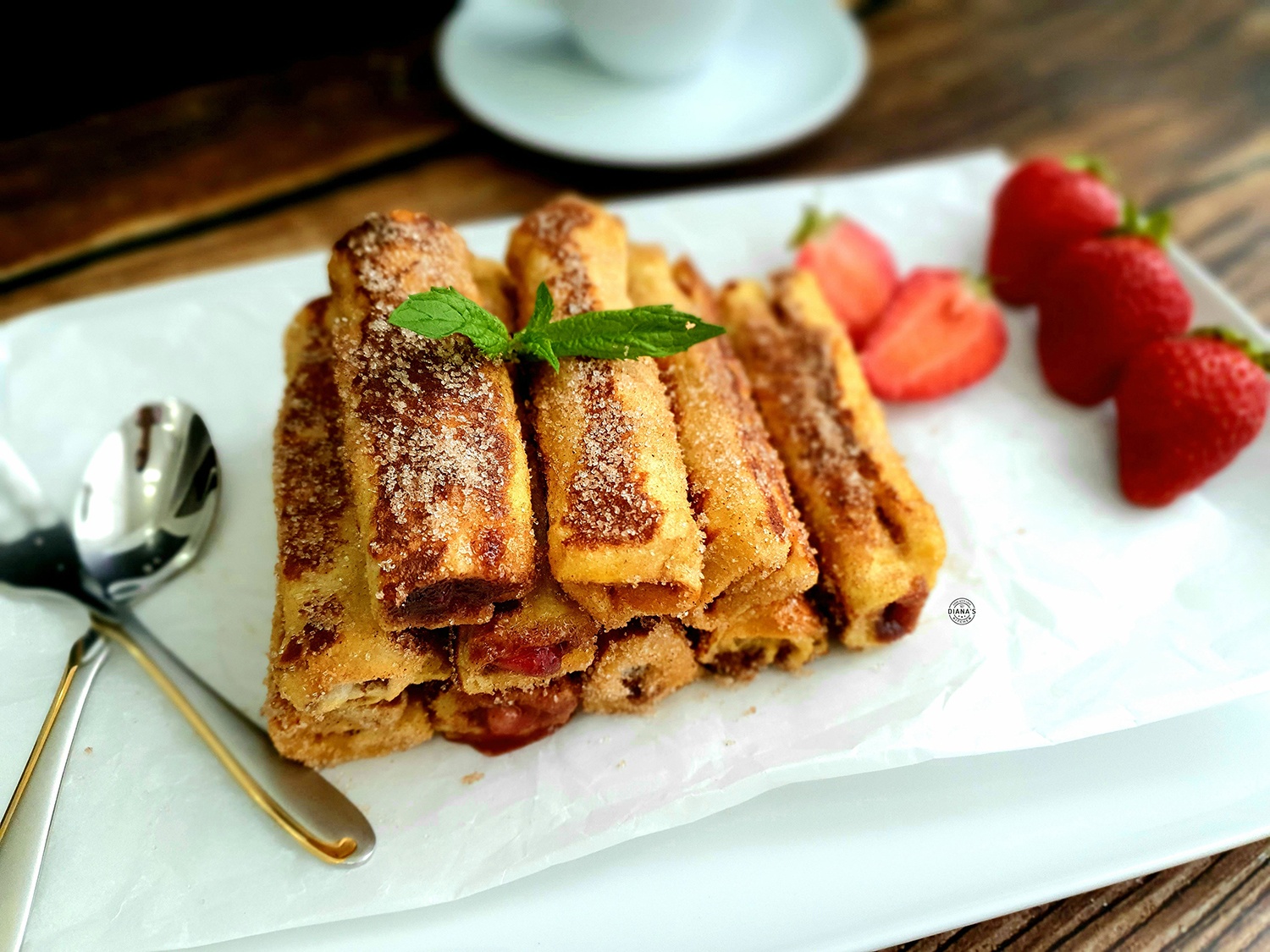 Rulouri franceze cu capsuni si banane 4