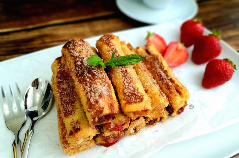 Rulouri franceze cu capsuni si banane