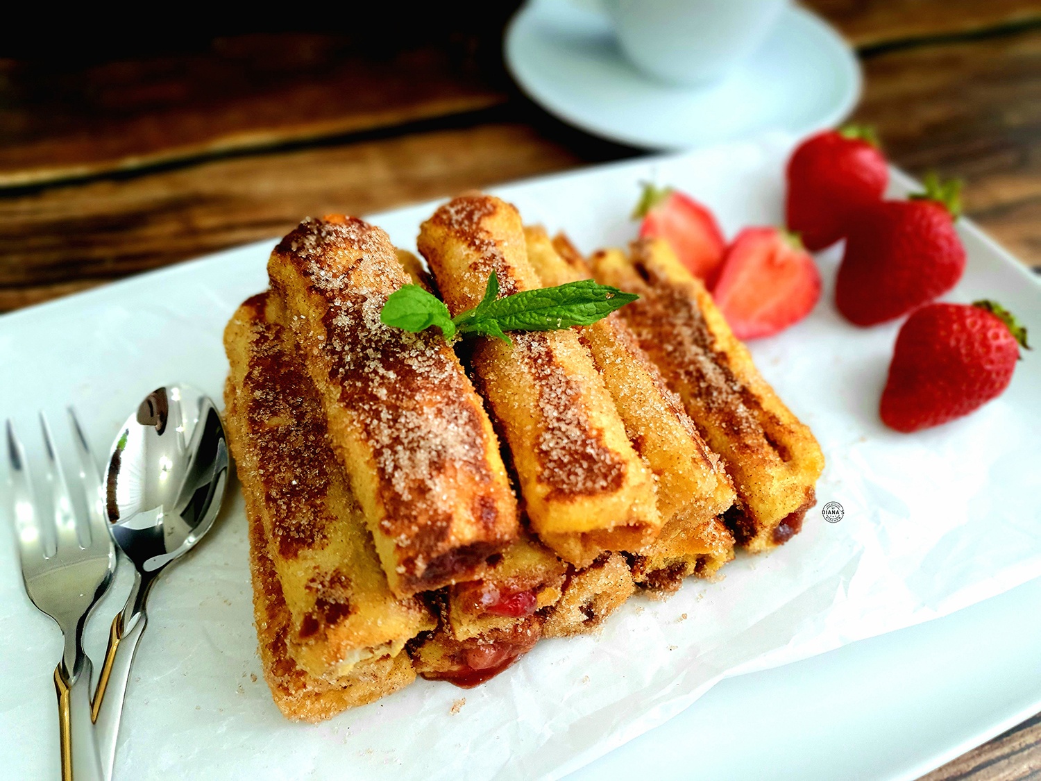 Rulouri franceze cu capsuni si banane