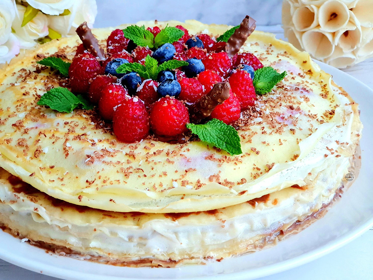 Tort de clatite cu 2 tipuri de crema si zmeura 4
