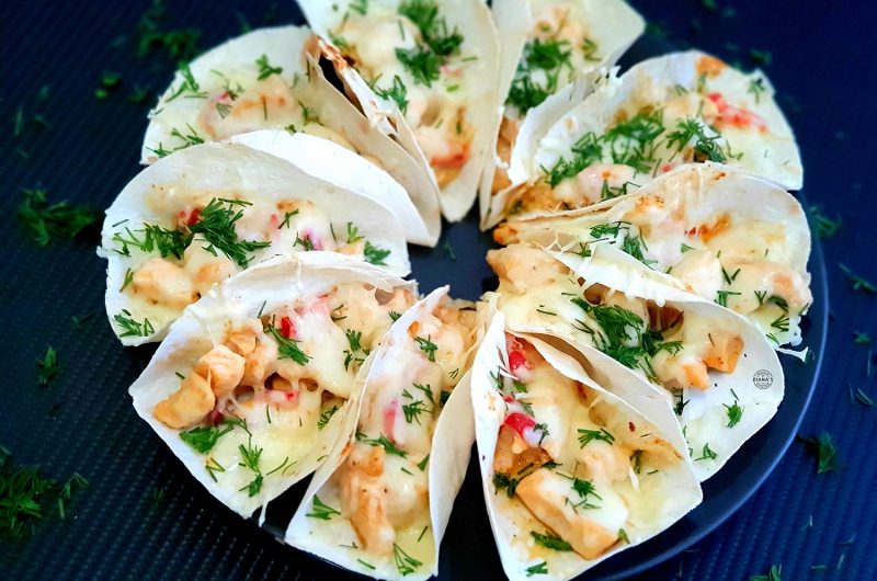 Mini tacos cu pui