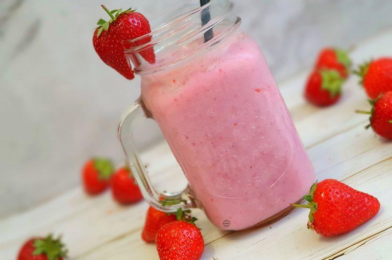 Bautura racoritoare cu capsuni