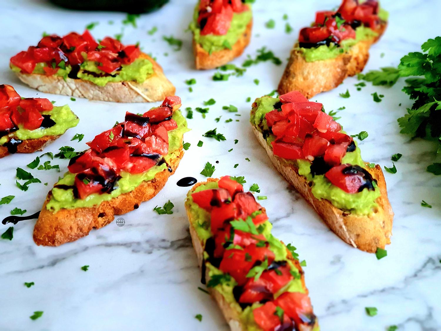 Bruschetta cu avocado Bruschetta cu avocado 2