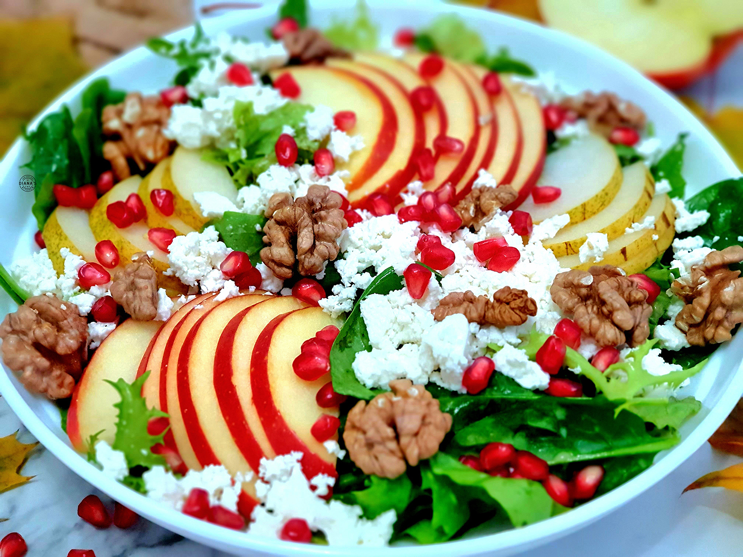 Salata de toamna cu mere si pere Salata de toamna cu mere si pere 2